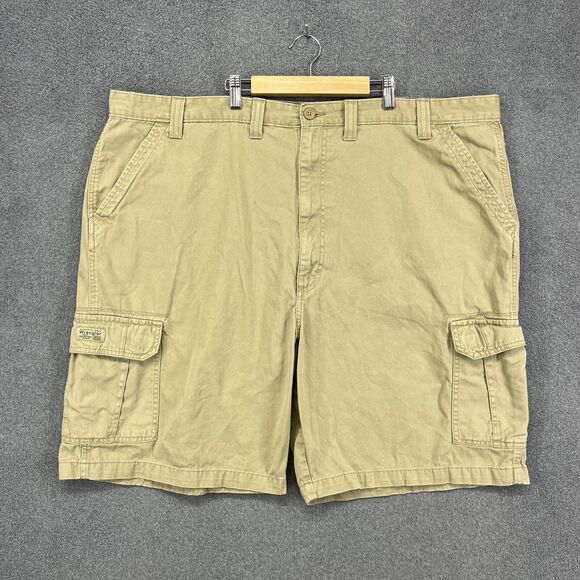 Wrangler Cargo Shorts Mens 46 Relaxed Fit Utility Outdoor Pockets Casual - Picture 1 of 15